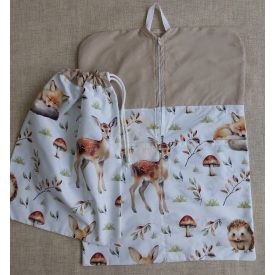   Cipzáras vállfás / akasztós zsákból és tornazsákból álló ovis szett-erdei állatos