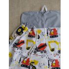 Cipzáras vállfás / akasztós zsákból és tornazsákból álló ovis szett-munkagépes sárga-piros