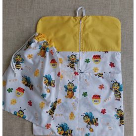   Cipzáras vállfás / akasztós zsákból és tornazsákból álló ovis szett-méhecskés