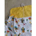 Cipzáras vállfás / akasztós zsákból és tornazsákból álló ovis szett-méhecskés